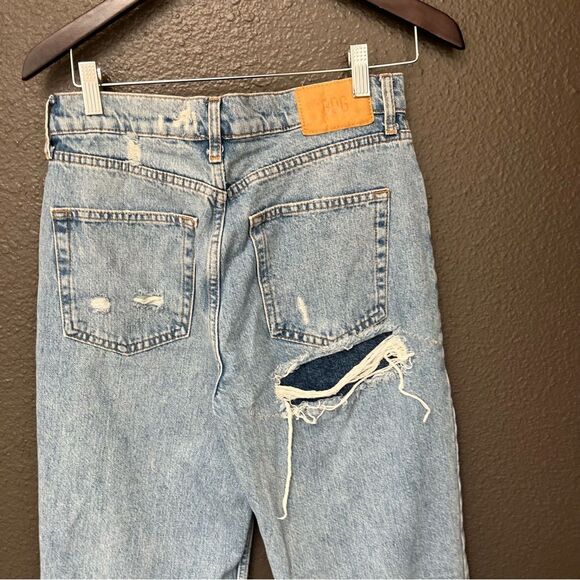 Urban Outfitters, BDG Authentic Straight Distressed Jeans 29X30 - Picture 4 of 11